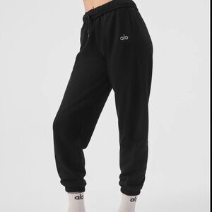 ALO Yoga women’s Accolade Jogger Sweatpants